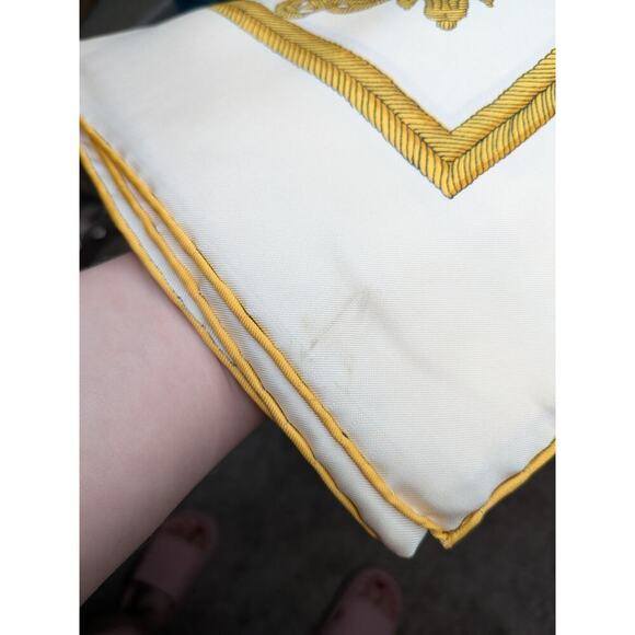 Vintage HERMÈS "Les Armes de Paris" by Hugo Grygkar 1954 Rare Silk Scarf 34"inch - Picture 6 of 6